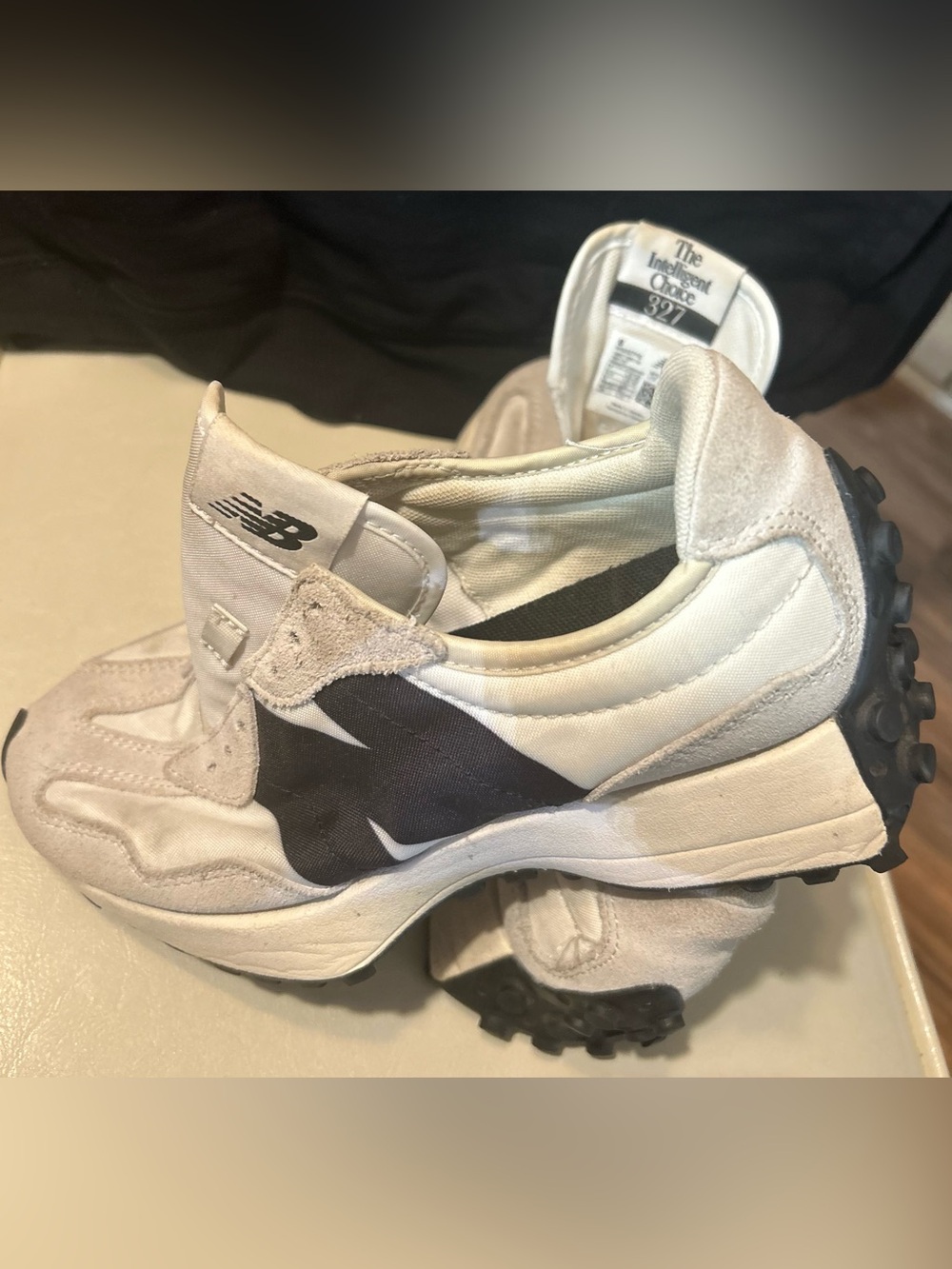 New Balance Women’s (7)/Mens (5.5) 327 sneakers, No Shoestrings/No Box